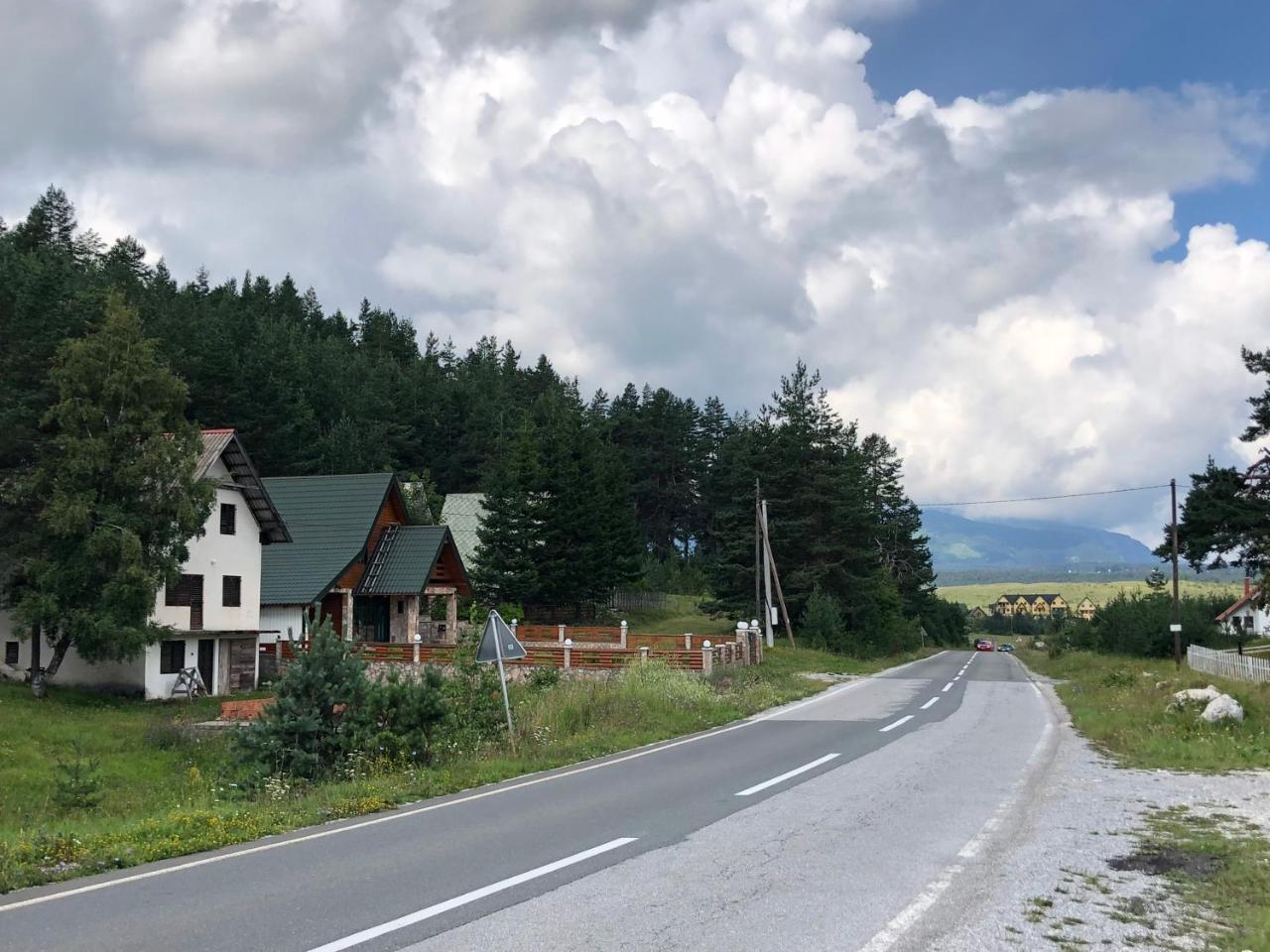 Kuca U Borju - House In Pines Apartment Zabljak  Exterior photo